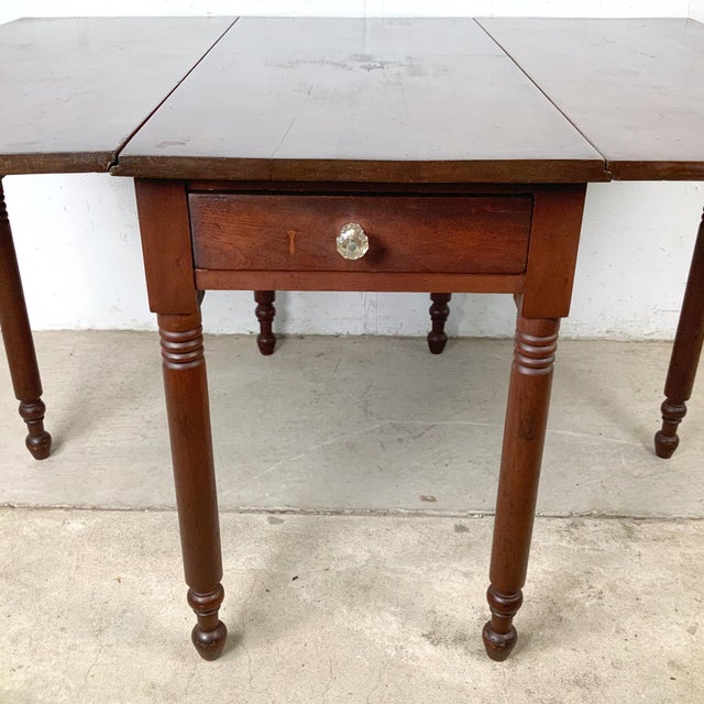 Brown American Empire-Style Walnut Drop-Leaf Gate-Leg Table With Single Drawer For Sale - Image 8 of 17