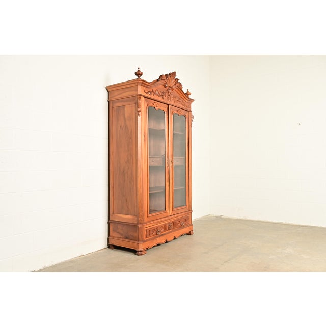 Herter Brothers R. J. Horner Style Antique Victorian Carved Walnut Bookcase Cabinet, Circa 1880s For Sale - Image 4 of 15