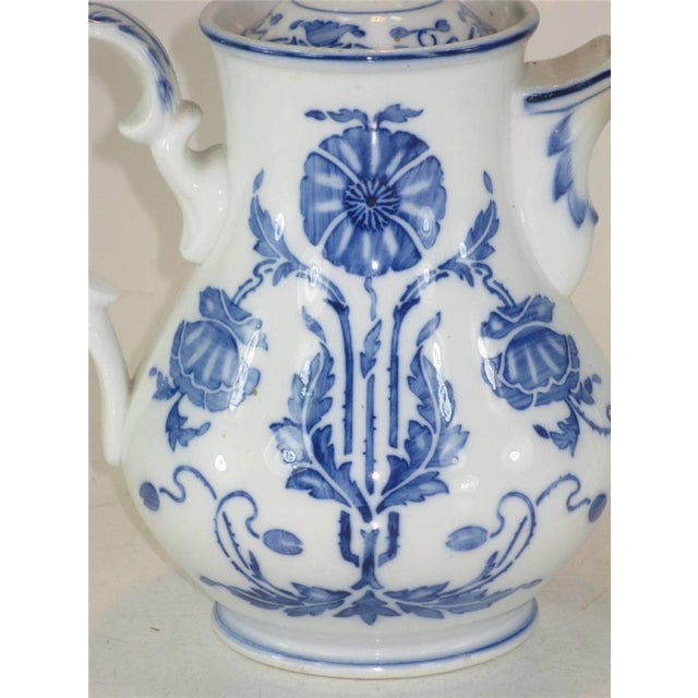Antique Villeroy Boch Dresden Tea Pot Art Nouveau Poppys Blue and White For Sale - Image 6 of 12