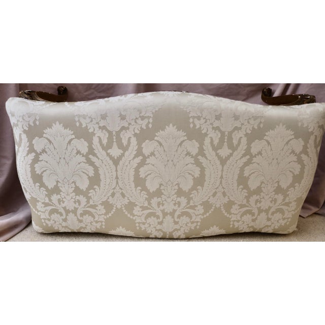 Antique Bench French Hand Carved Gold Leaf Giltwood Ivory Silk Damask For Sale - Image 4 of 4