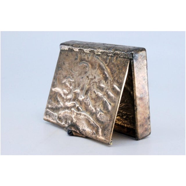 Silver Cigarette Case with Dark Blue Application For Sale - Image 5 of 11