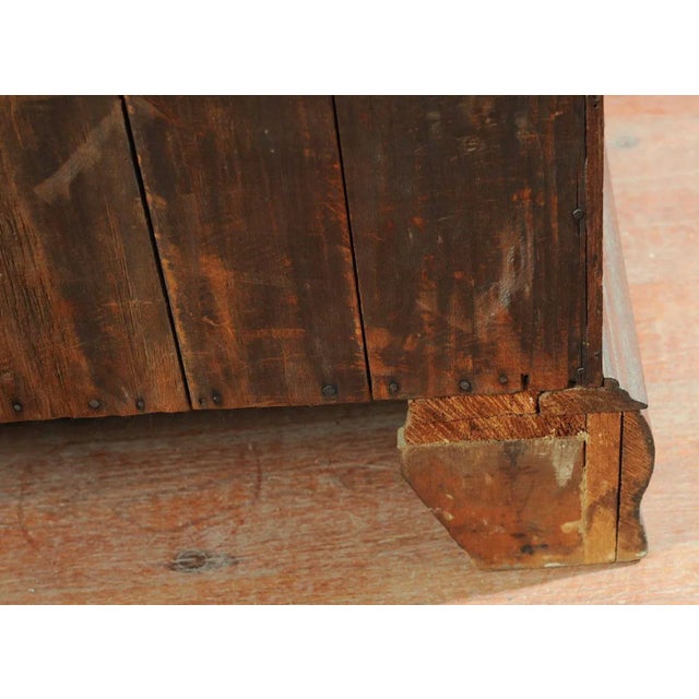 Brown Mid 18th Century Georgian Chest With Bracket Feet and Unusual Drawer Arrangement For Sale - Image 8 of 11