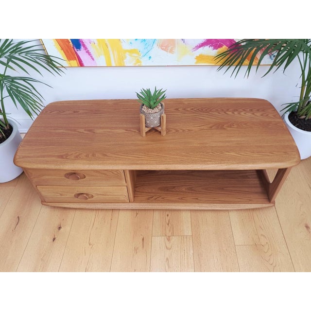 Mid-Century Modern Minerva Coffee Table in Elm by Lucian Ercolani for Ercol, 1990s For Sale - Image 11 of 18