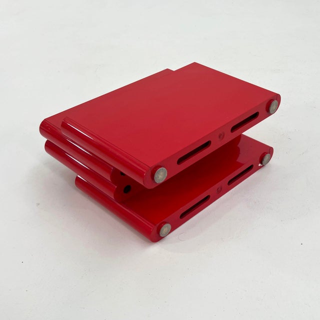 1970s Red Magazine Rack by Giotto Stoppino for Kartell, 1970s For Sale - Image 5 of 7
