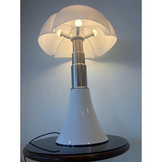 Martinelli Luce Pipistrello 620 Table Lamp by Gae Aulenti for Martinelli Luce, 1990s For Sale - Image 4 of 13
