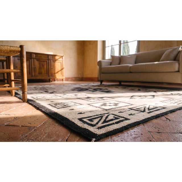 1940s Gray Geometric Mid-20th Century American Navajo Carpet 4' X 5'8'' Flatweave Wool Rug For Sale - Image 12 of 12