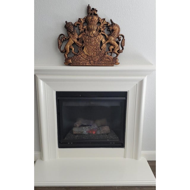 1950s 1950s Large Scale British Royal Coat of Arms Wall Plaque For Sale - Image 5 of 12