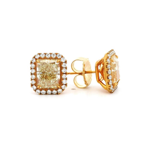 Contemporary Alexander Beverly Hills Certified 6.03ct Yellow Diamond Stud Earrings With Halo, Pair For Sale - Image 3 of 4