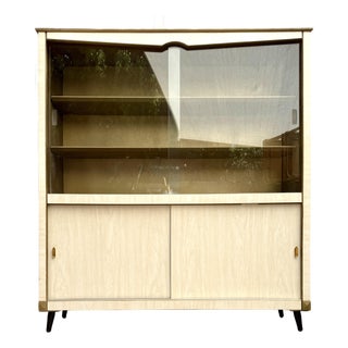 Mid-Century Modern Display Cabinet With Sliding Glass Doors For Sale