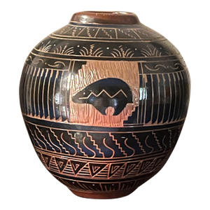 Navajo Etta Halona Sgraffito Pottery Seed Pot - Heartline Bear - 6" Signed