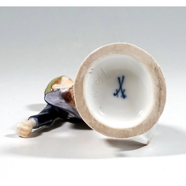 Art Nouveau Meissen Snowball Thrower & Girl Figurines by A. Koenig, 1910s, Set of 2 For Sale - Image 5 of 8