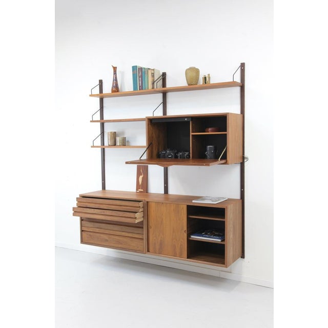 1960s Royal System Shelving System in Walnut by Poul Cadovius, 1960s, Set of 10 For Sale - Image 5 of 18