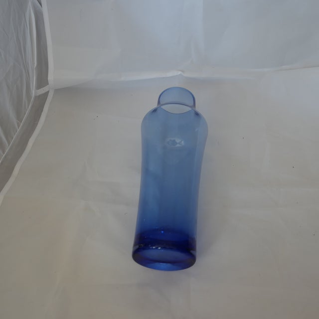 Blue Glass Vase by Tamara Aladin for Riihimäen Lasi Oy, 1960s For Sale - Image 6 of 6