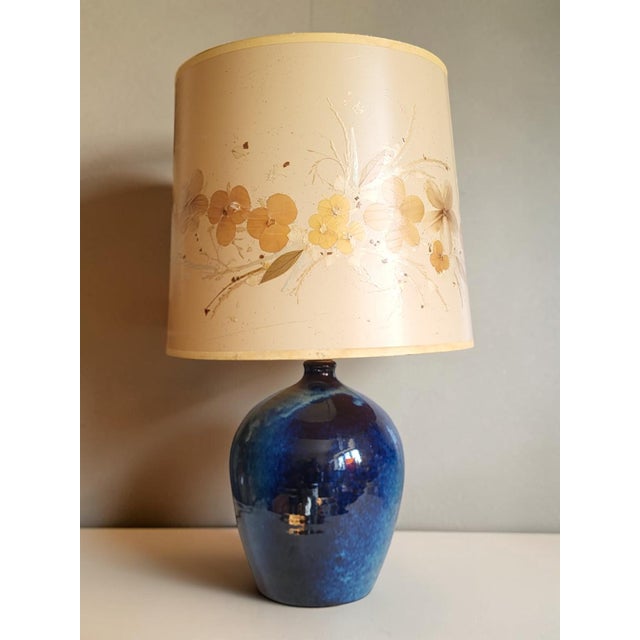 Stoneware lamp by Denis Avonts in La Borne The lamp is characterized by a beautiful gradient of blue. D. Avonts began his...