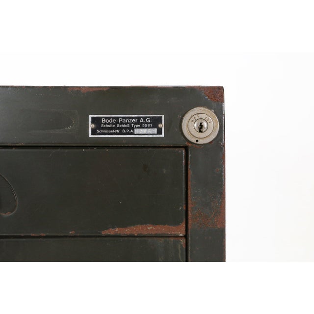 Mid-Century Modern Forest Green Metal Military Filing Cabinet, 1956 For Sale - Image 3 of 14