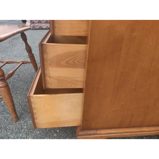 Early 20th Century Solid Maple Colonial Vantiy Dresser – Chippendale Style For Sale In Washington DC - Image 6 of 12