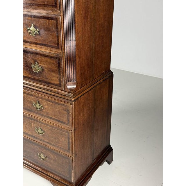 English Tallboy in Oak, 1800s For Sale - Image 17 of 18