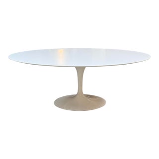 Knoll Studio Saarinen Dining Table, Medium For Sale