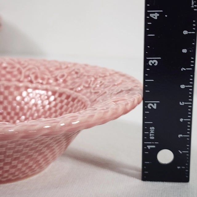 Vintage Bordallo Pinheiro Majolica Basketweave Leaves Pink Salad Bowls-Set of 4 For Sale In Dallas - Image 6 of 6
