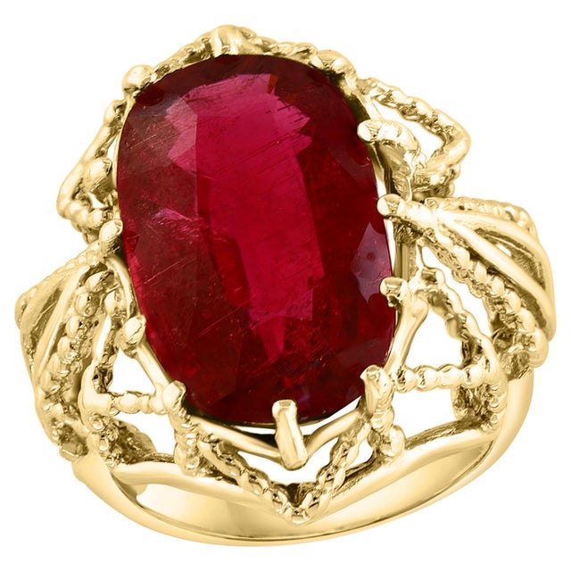 10 Carat Oval Cut Natural Pink Tourmaline 14 Karat Yellow Gold Ring For Sale - Image 15 of 18