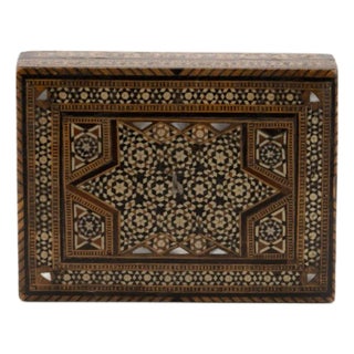 Vintage Syrian Inlaid Mosaic Wooden Box With Mother-of-Pearl Marquetry - Small For Sale