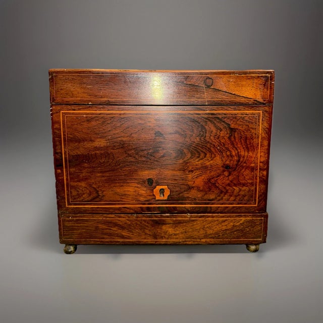 English Early 19th Century French or English Tantalus Liquor Cabinet Box For Sale - Image 3 of 14