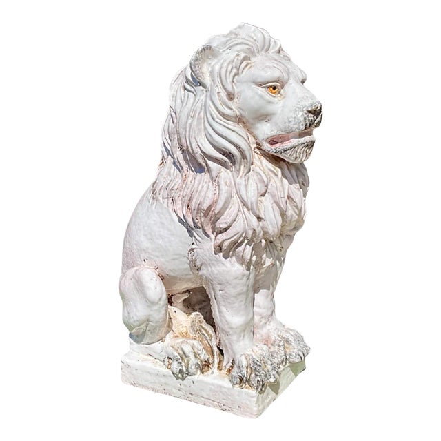 Hollywood Regency Era Italian Terracotta Neoclassical Lion Figurine / Garden Statue For Sale