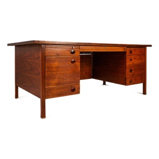 Rare Restored Substantial Mid-Century Modern Executive Desk in Walnut by Edward Wormley for Dunbar, Usa, C. 1950s For Sale