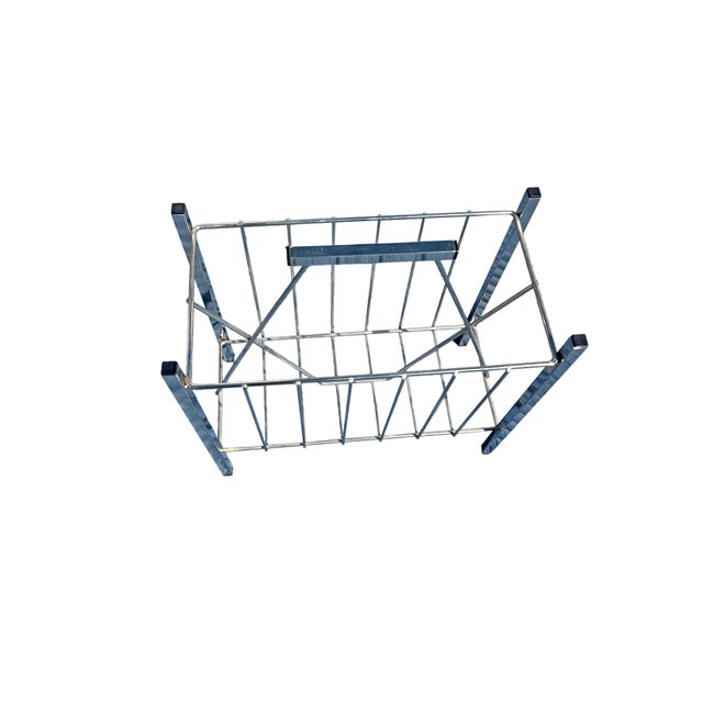 1970s Vintage Modern Design Magazine Rack in Chrome Metal For Sale - Image 5 of 5