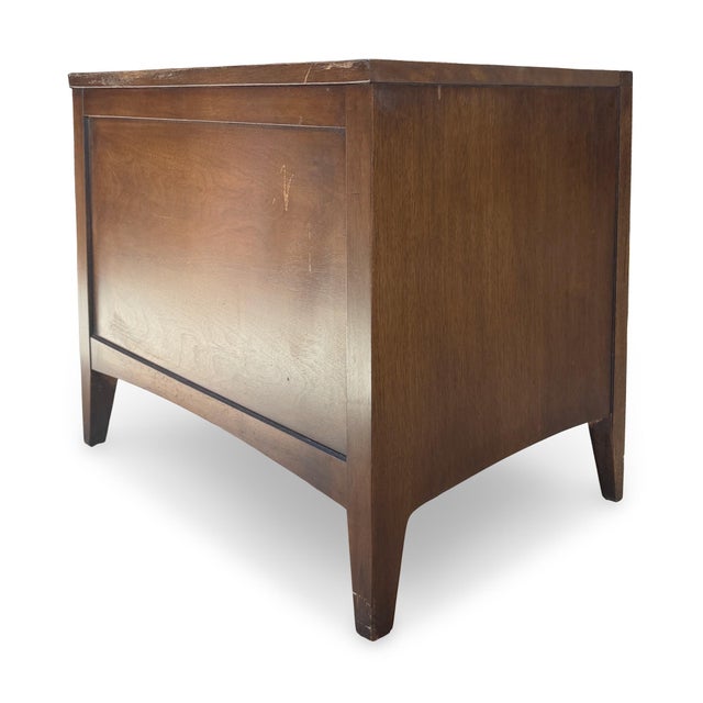 Pair of Mid 20th Century Modern Walnut Kent Coffey Perspecta Nightstands, Attributed For Sale - Image 9 of 14