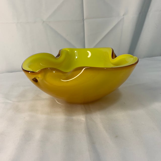 Murano Vintage Mid-Century Italian Murano Sommerso Yellow & Amber Glass Tri-Lobed Bowl For Sale - Image 4 of 8