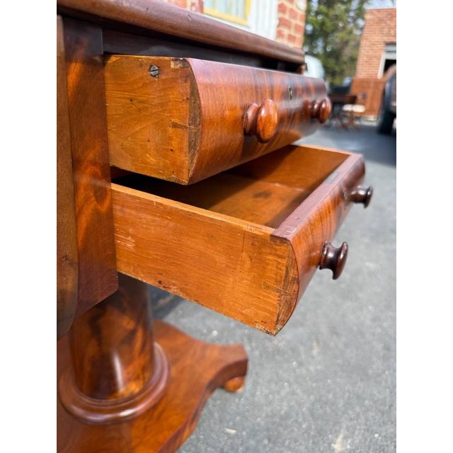 Antique 19th Century American Empire Flame Mahogany Drop Leaf Side Table For Sale - Image 13 of 16