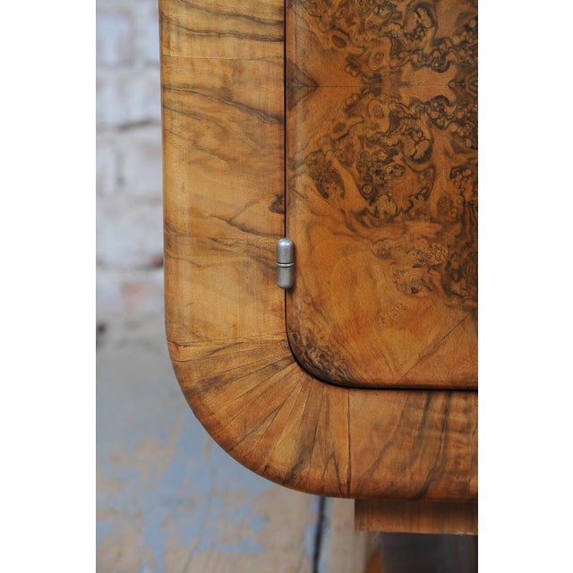 Art Deco Showcase in Walnut by J. Halabala for Up Závody, Czech, 1920s For Sale - Image 13 of 18