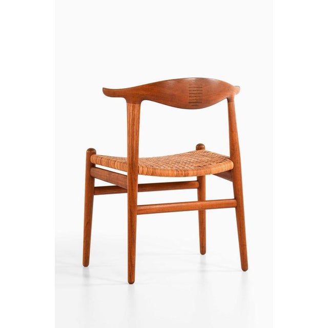 Brown Scandinavian Modern JH-505 Cowhorn Chair in Teak and Cane attributed to Hans J. Wegner, 1952 For Sale - Image 8 of 10