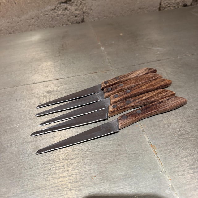 For your consideration, a vintage set (5) Japanese kitchen knife featuring the "George Washington" logo and molybdenum...