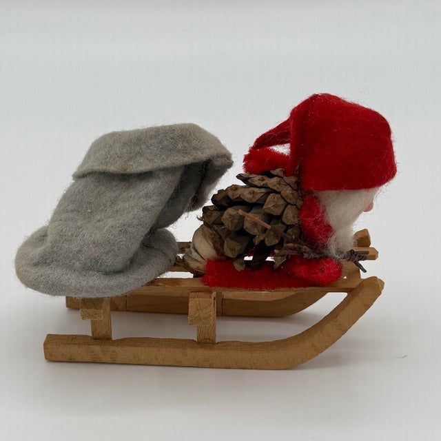 Vintage German Erzgebirge Pinecone Santa on Wooden Sled – Mid-Century Christmas Folk Art With Toy Train For Sale - Image 10 of 12