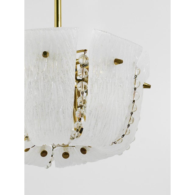 Petite Curved Basket Chandelier in Brass & Glass attributed to J. T. Kalmar for Kalmar, Austria, 1950s For Sale - Image 18 of 18