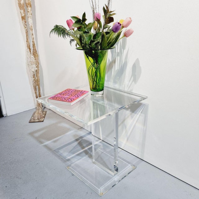 1980s Acrylic Glass Side Table, 1980s For Sale - Image 5 of 12