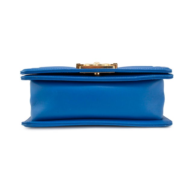 Chanel Small Boy Flap Blue Quilted Lambskin Gold Hardware Shoulder Bag For Sale In Houston - Image 6 of 12