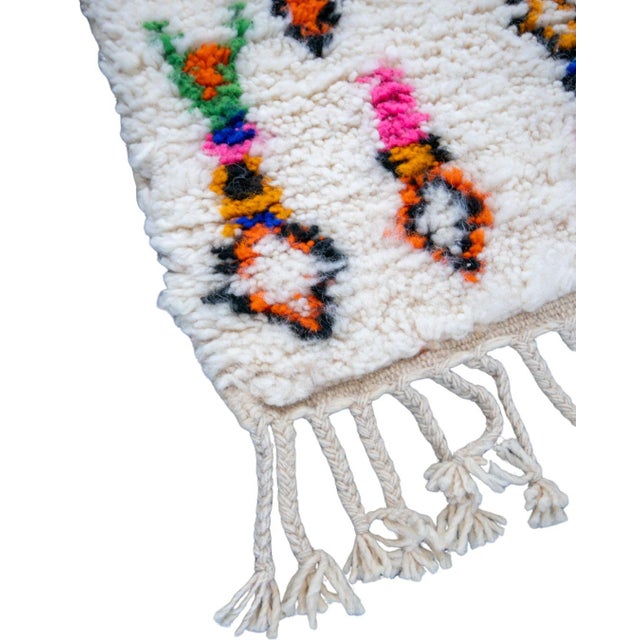 Cream Moroccan Hand-Knotted Colorful Wool Azilal Luxury Bath Rug (2' X 3') For Sale - Image 4 of 8