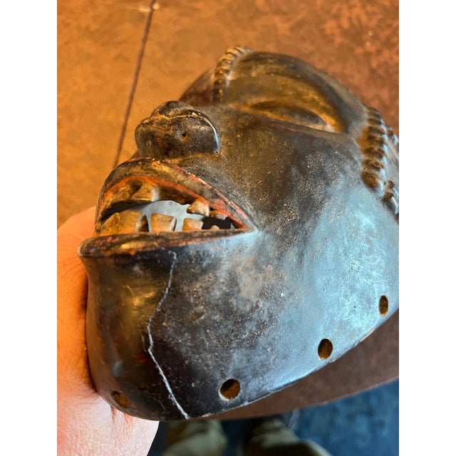 Vintage African Carved Wooden Baule Mask (10"x8") Tribal Art Figure Smiling For Sale In San Francisco - Image 6 of 6