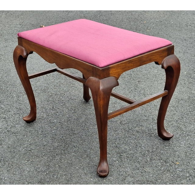 Early 20th Century Maddox Colonial Queen Anne Mahogany and Upholstered Bench For Sale - Image 4 of 9