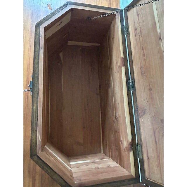 Wood Early 20th Century Arts & Crafts Sea Captain's Trunk or Bridal Chest For Sale - Image 7 of 17