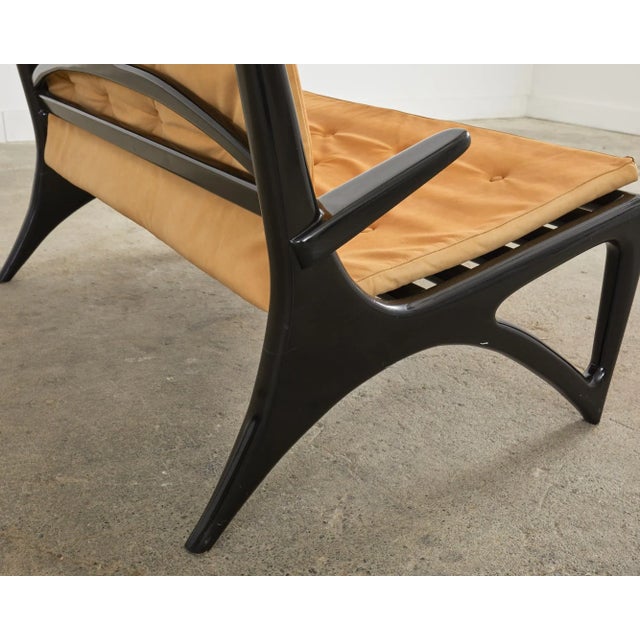 Midcentury Italian Gio Ponti Style Lacquer Ebonized Settee For Sale - Image 9 of 13