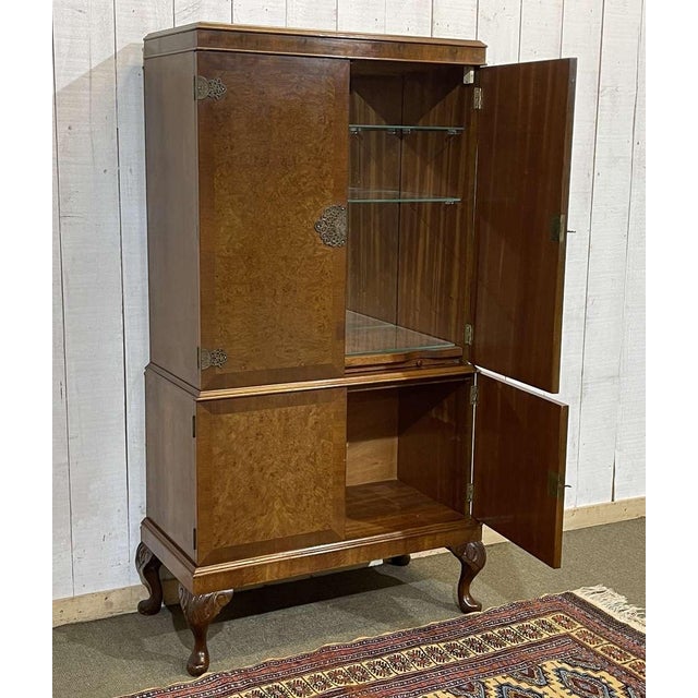 English Bar Buffet in Walnut and Walnut Burl, 1950s For Sale - Image 10 of 18