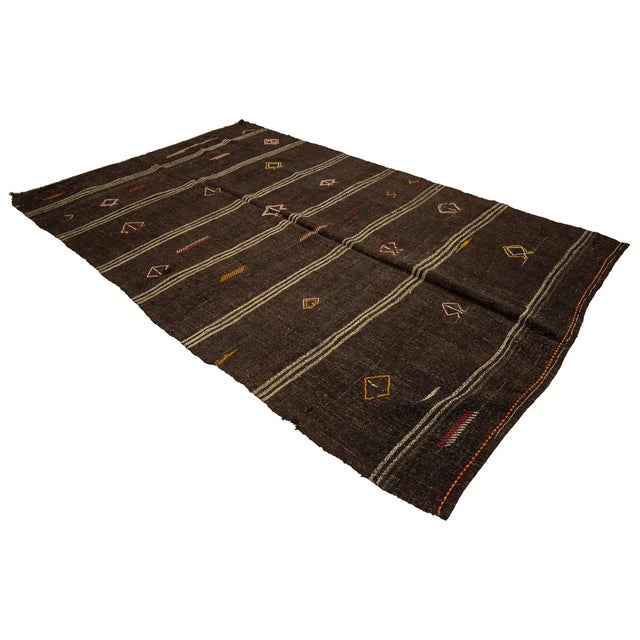 1960s Vintage Embroidered Modern Kilim Rug- 6′ × 10′2″ For Sale - Image 4 of 7