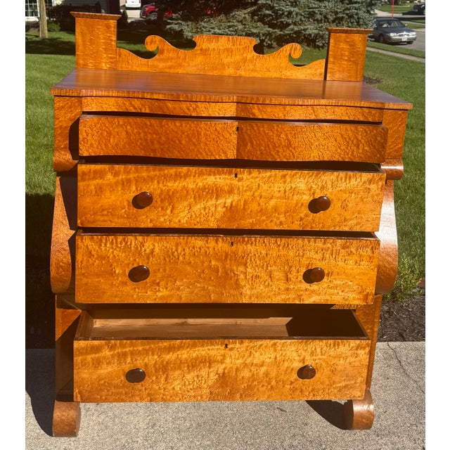 American 19th Century American Empire Tiger & Birdseye Maple Chest of Drawers For Sale - Image 3 of 11