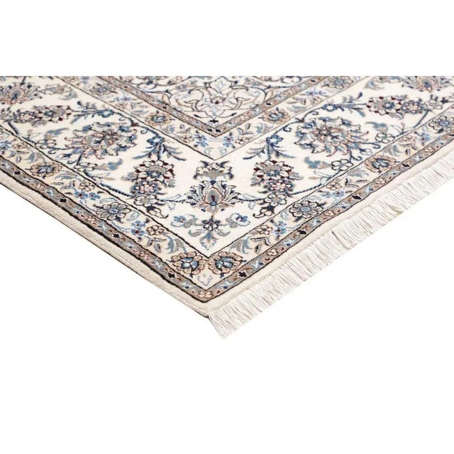 Nain Middle Eastern Rug with Floral Pattern For Sale - Image 5 of 11