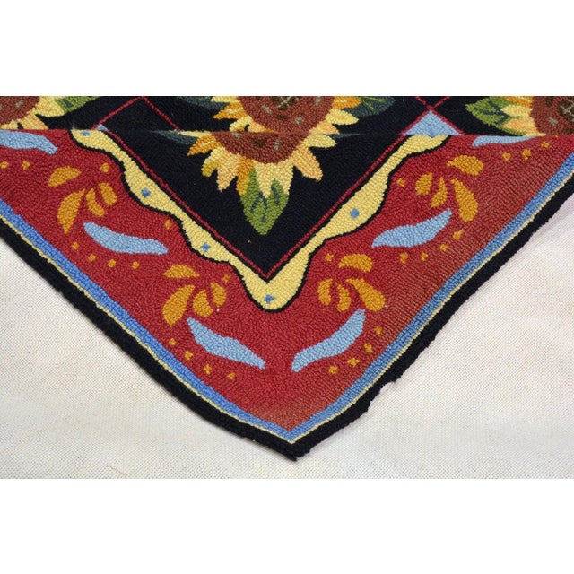 Vintage American Hookrug Hand Knotted Wool Rug. 5'2''x7´2'' For Sale In New York - Image 6 of 6