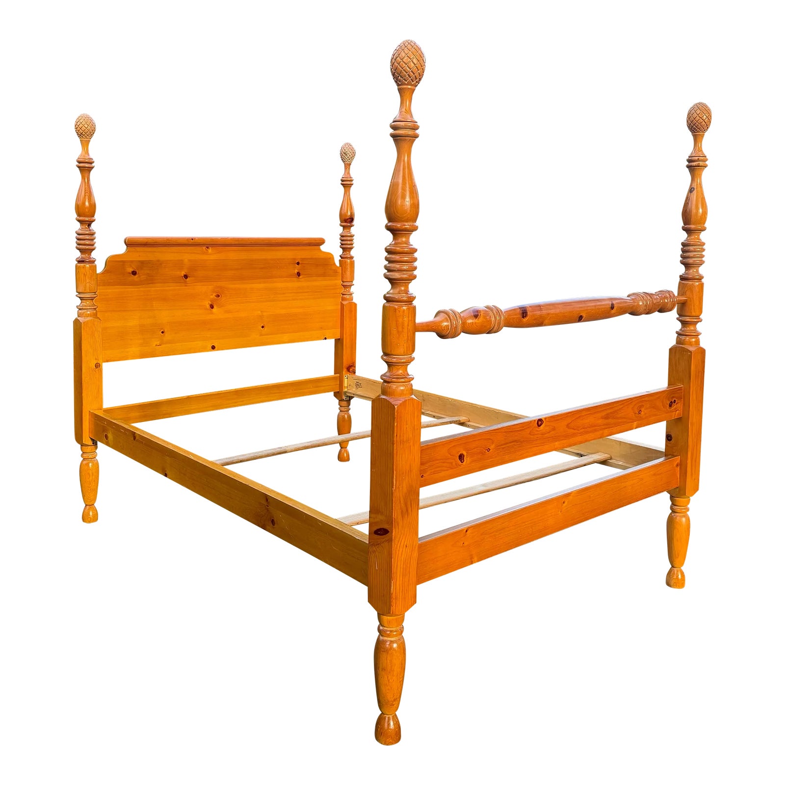 Vintage Bassett Carved Pineapple Four Poster Pine Bed Queen